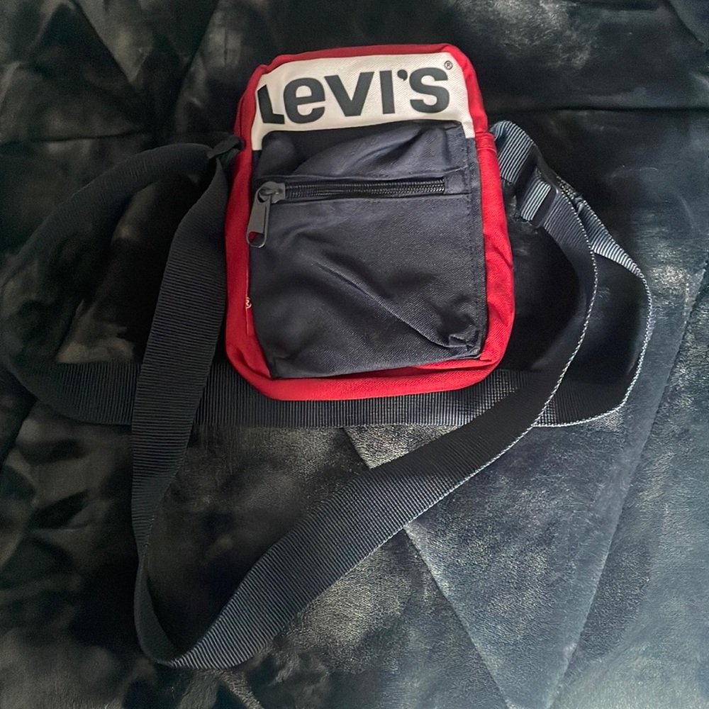 Levi’s crossbody bag